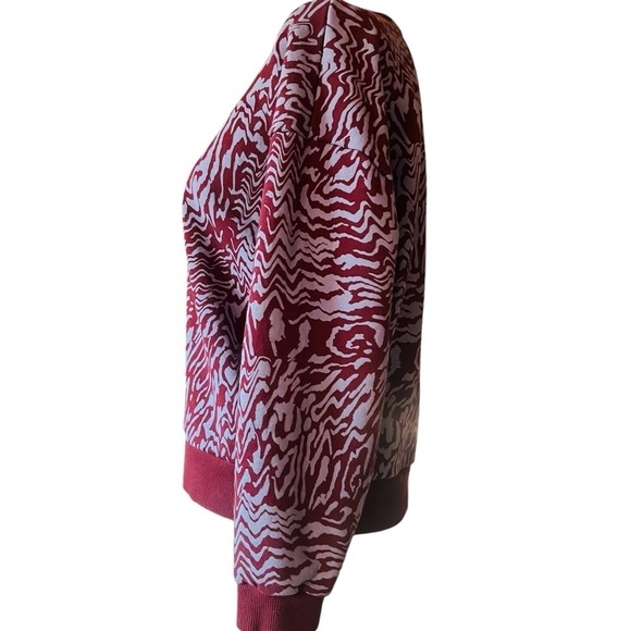 MADEWELL WOMEN’S PURPLE OVERSIZED SWEATSHIRT SIZE SMALL WITH ABSTRACT PATTERN - Picture 2 of 11